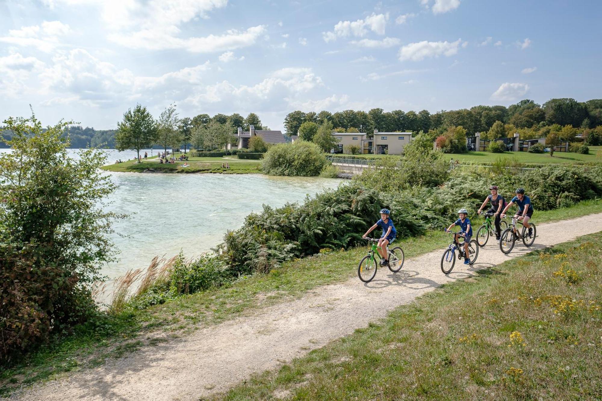 Landal Village Leau Dheure Froid-Chapelle Exteriör bild